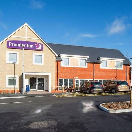 Premier Inn Isle Of Wight Sandown Exterior photo